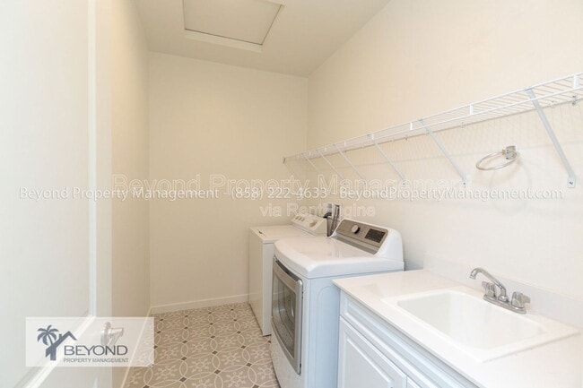 Building Photo - 13410 Pasture Ct