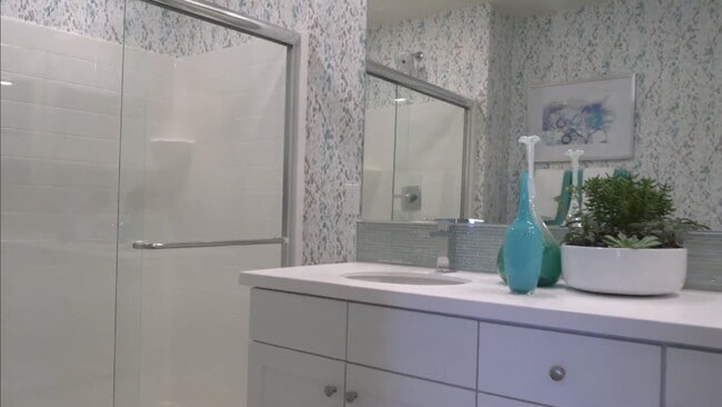Building Photo - $4,000 - 4 Bed / 3.5 Bath Luxury Townhome in Suwerte Community in Otay Ranch