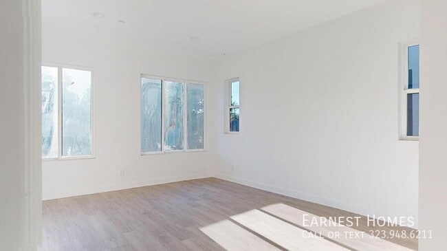 Building Photo - 8444 Camelia Ct