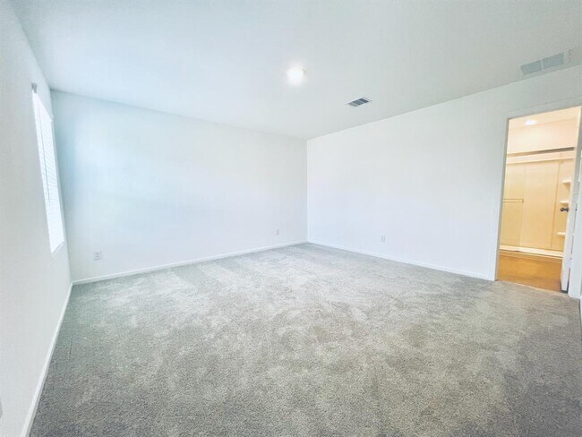 Building Photo - 3124 Twisted Myrtle Dr