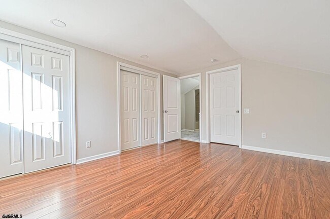 Building Photo - 712 2nd Ave
