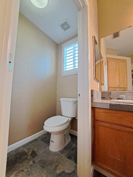 Building Photo - 3012 Bergamo Ct