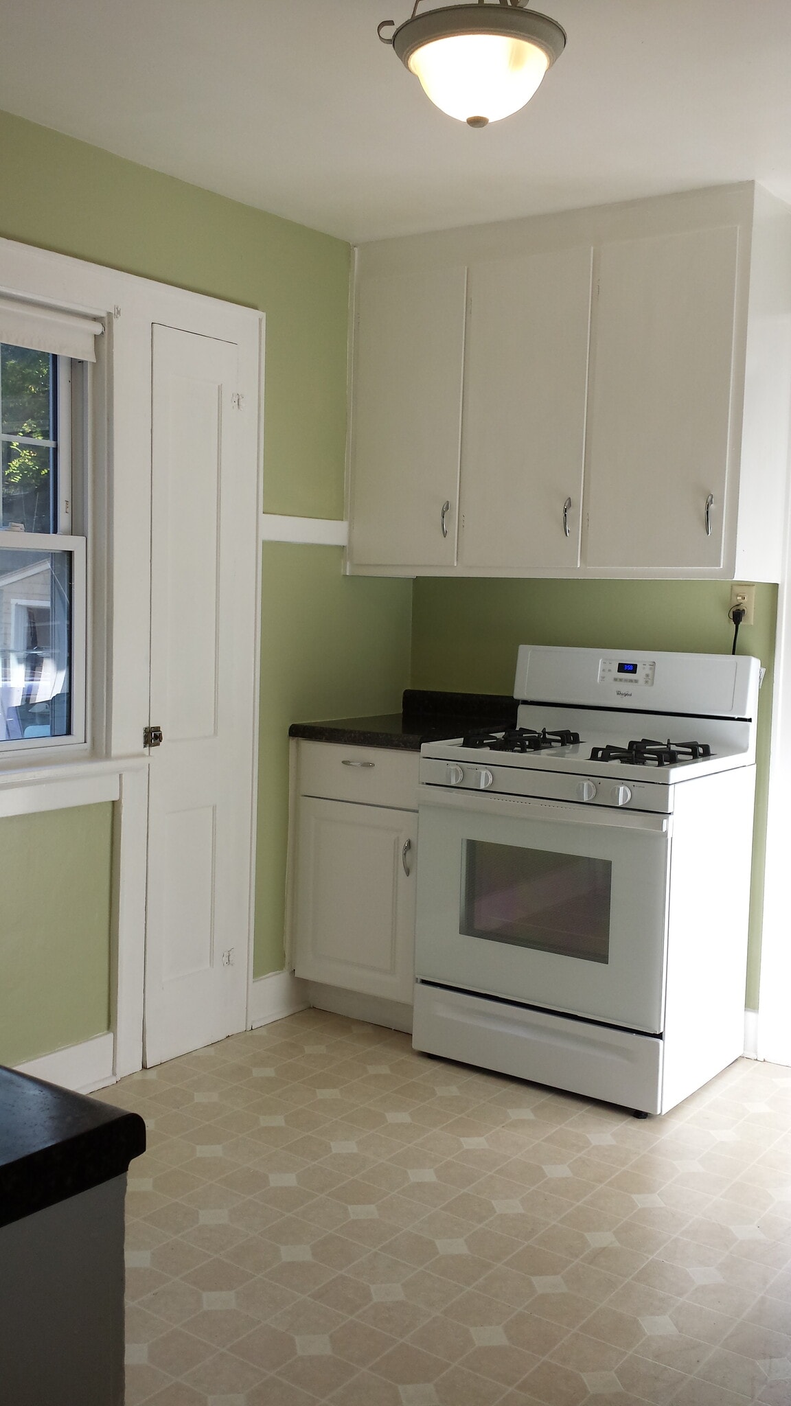 Building Photo - 1255 Elm Lawn St