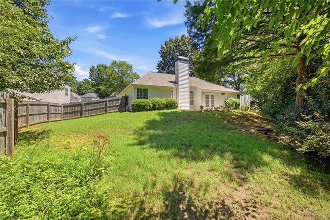 Building Photo - 572 Staghorn Ln