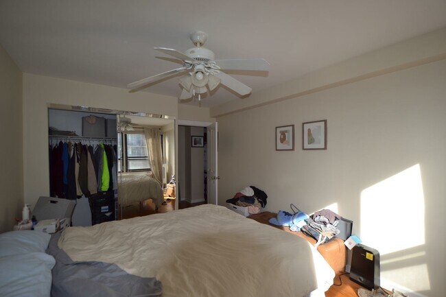 Building Photo - 4180 N Marine Dr