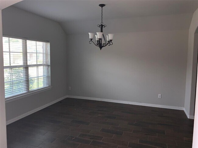 Building Photo - 1613 Ridge Creek Ln