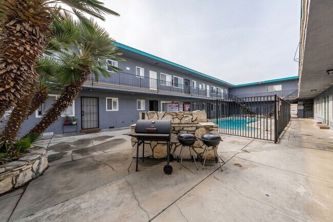 Building Photo - 13637 Cordary Ave