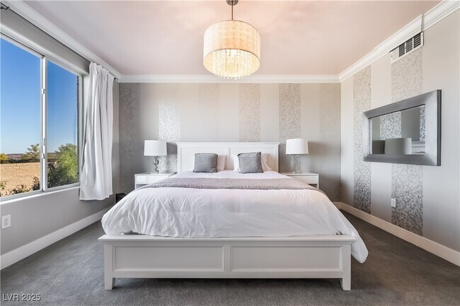 Building Photo - 2555 Hampton Rd