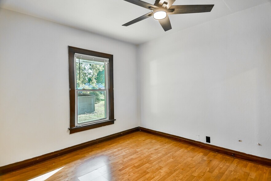 Building Photo - 855 Wood Ave