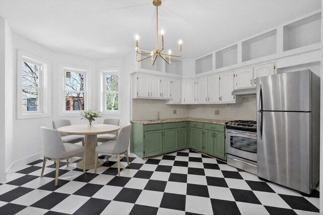 Building Photo - 701 Bergen Ave