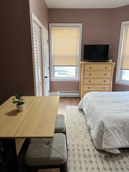 Building Photo - 38 Pinckney St