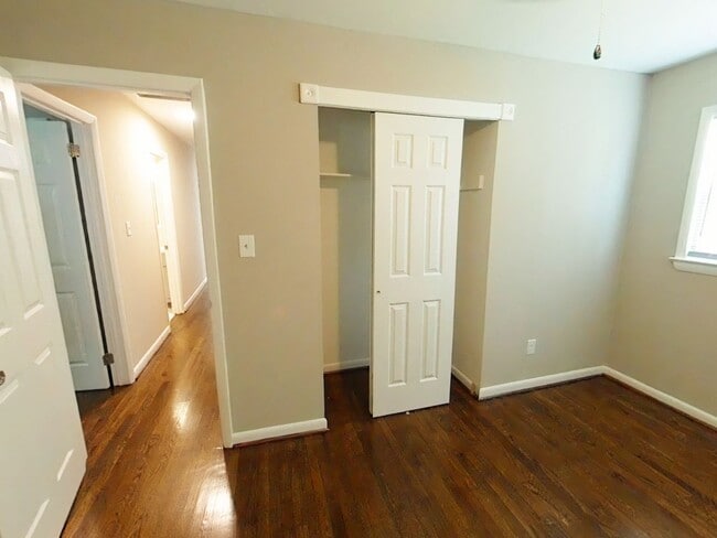 Building Photo - Fully Renovated 3-Bedroom Ranch Home for L...
