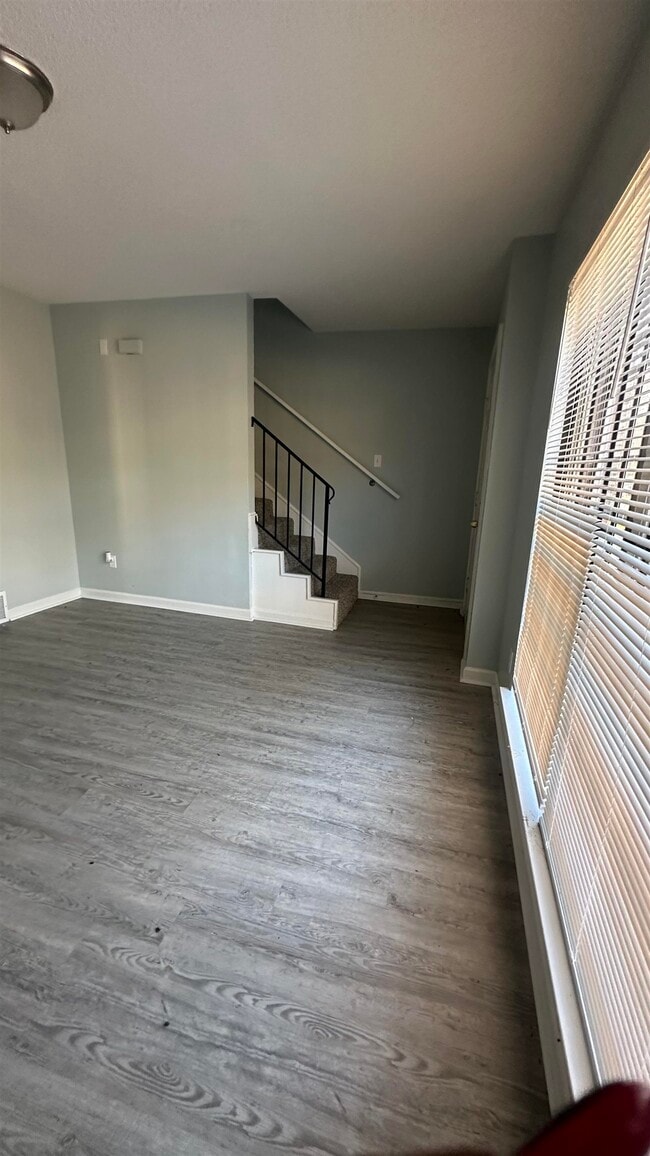 Building Photo - 5527 Apple Blossom Dr