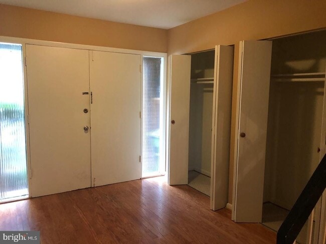 Building Photo - 3005 Mission Square Dr