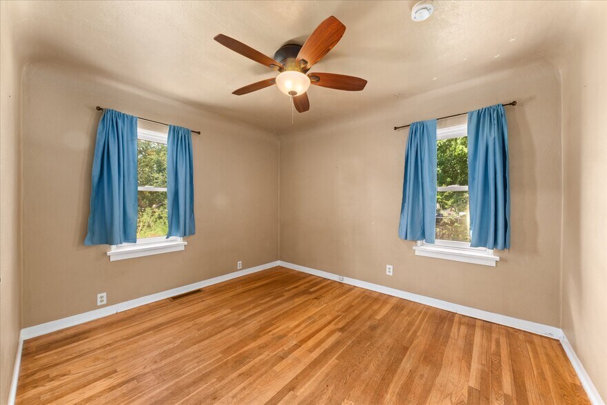 Building Photo - 2431 N Atlantic St