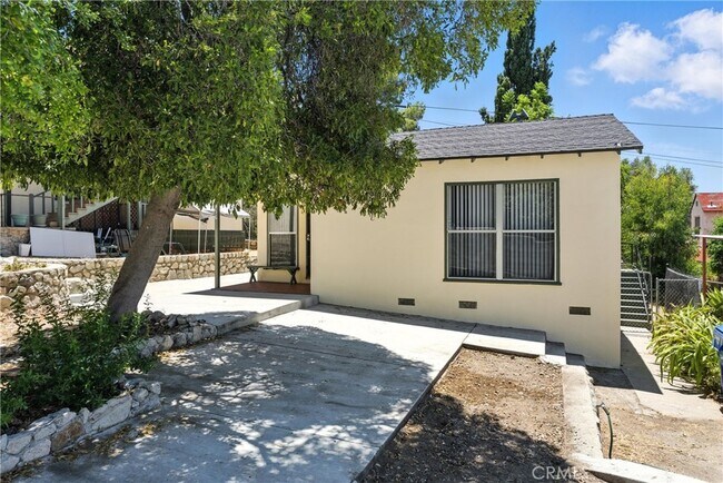 Building Photo - 10416 Fairgrove Ave