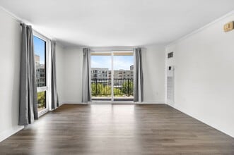 Building Photo - Spacious, Renovated Downtown Condo with Breathtaking Views of the City!