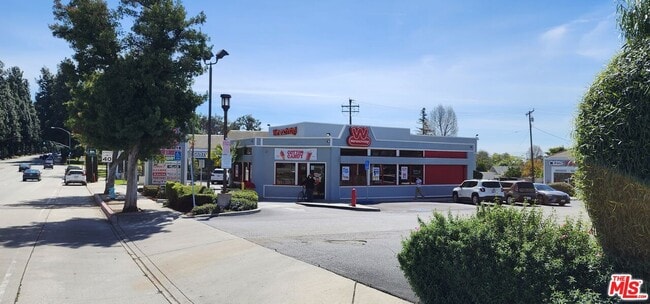 Building Photo - 12129 Beverly Blvd