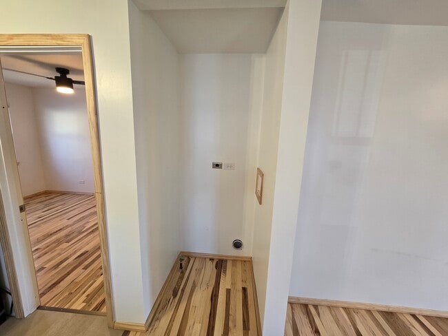 Building Photo - 3352 E 2059th Rd