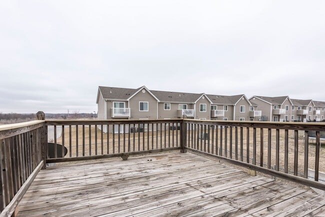 Building Photo - Spacious Duplex with Fenced Yard