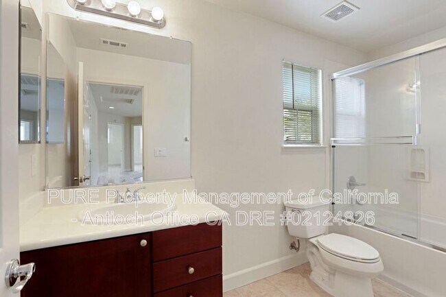 Building Photo - 60 Xena Court