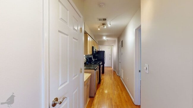 Building Photo - 330 Delafield Pl NW