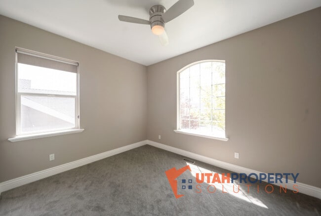 Building Photo - 5146 N Ravencrest Ln