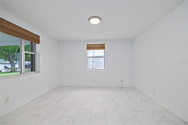 Building Photo - 3413 W Pearl Ave
