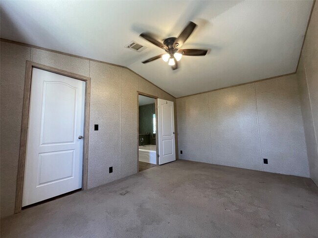 Building Photo - 4 Squid Ln