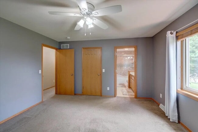 Building Photo - 1406 Dewberry Dr
