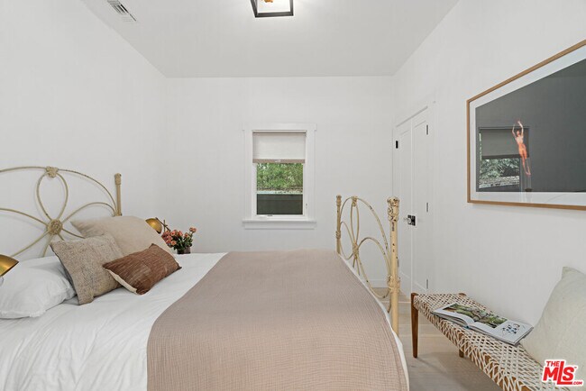 Building Photo - 961 Marco Pl