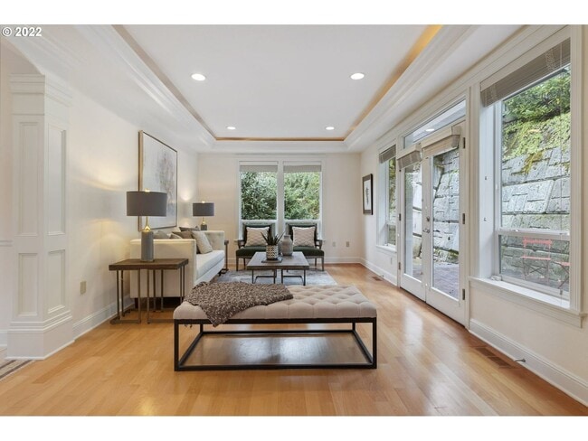 Building Photo - Bright & Beautiful Forest Heights Home with Gourmet Kitchen, Bonus Space & Private Cul-de-Sac Set...