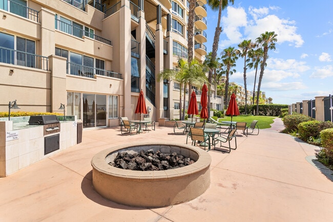 Building Photo - 850 E Ocean Blvd