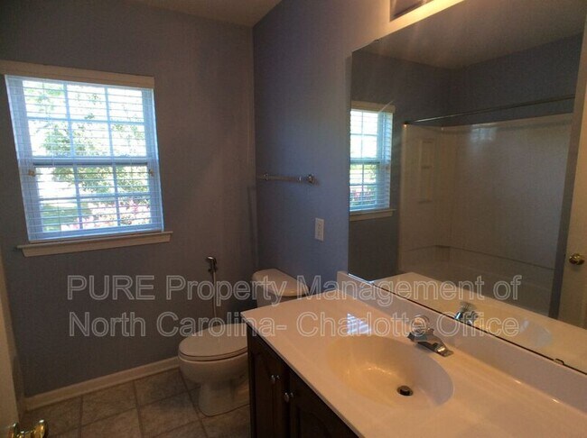 Building Photo - 3904 Luthers Rock Ct