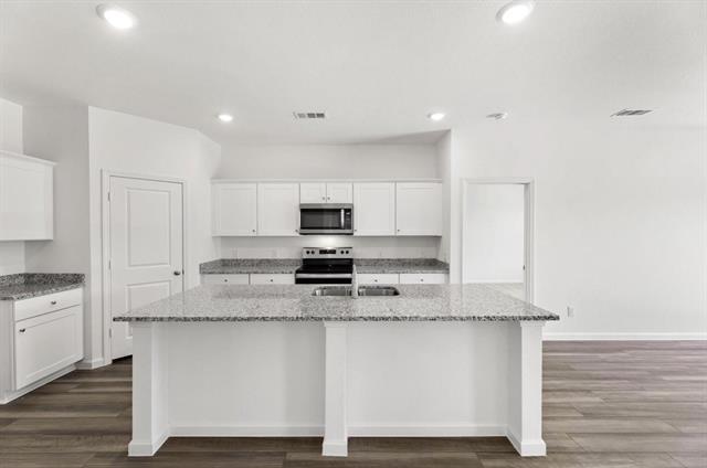 Building Photo - 1813 Sandlin Dr