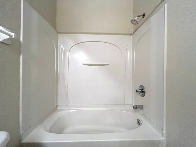 Building Photo - Beautiful Townhome in Lake Nona