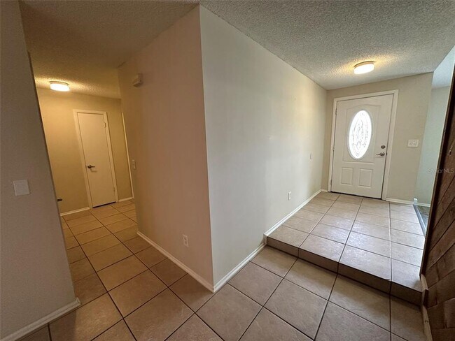 Building Photo - 804 Van Ness Cir