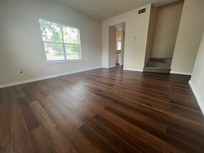 Building Photo - 101/103 Hughson Court