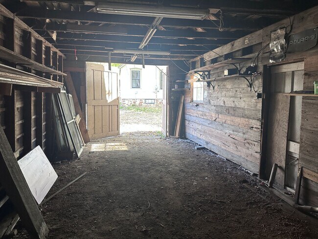 Building Photo - 120 N 4th Ave