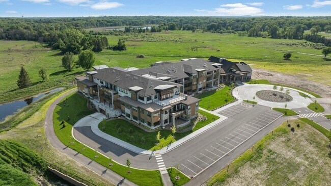 Building Photo - 1 Hill Farm Rd