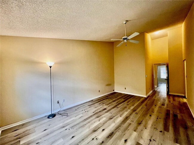 Building Photo - 21420 Tudor Dr