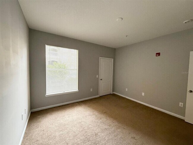 Building Photo - 8848 Villa View Cir