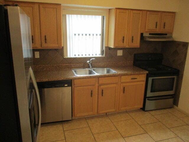 Building Photo - 9077 E Highland Pines Dr