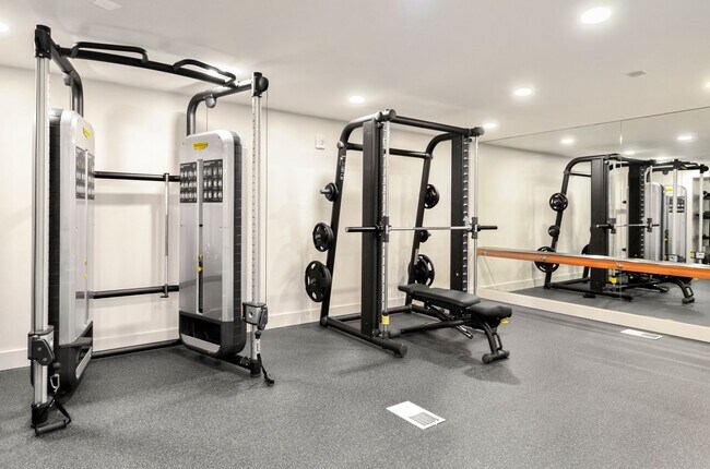 Building Photo - Open view from 8th Floor at Washington Squ...