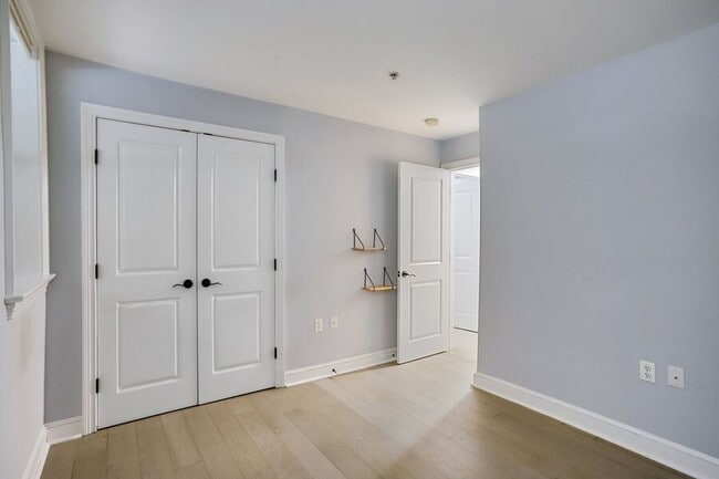Building Photo - 1323 Clifton St NW