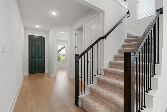 Building Photo - 265 Tierra Trail