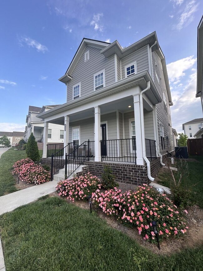 Building Photo - **UPGRADED 2022-BUILT HOME IN DESIRABLE NE...