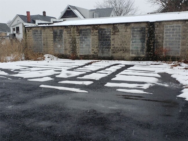 Building Photo - 106 Madison Ave