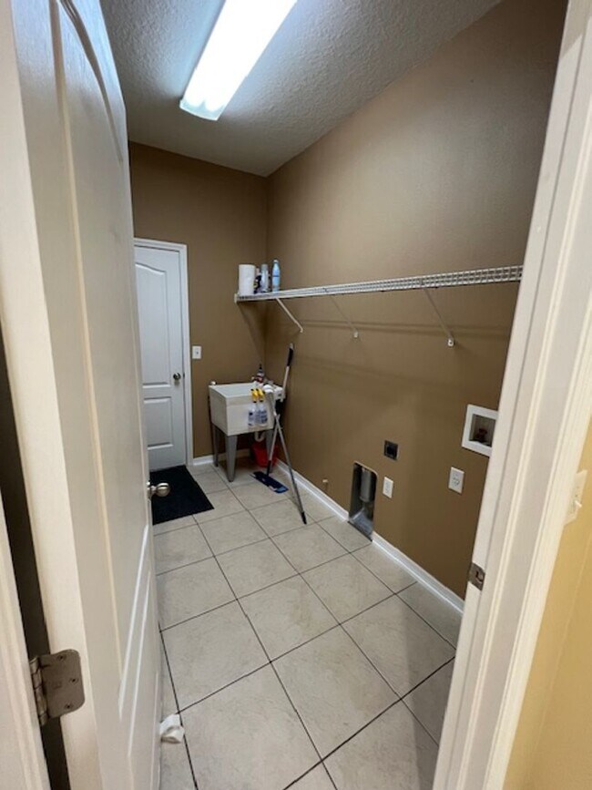 Building Photo - Wesley Chapel/ Lutz - Belle Chase 3 Bedroom 2 Bath home