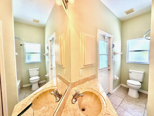 Building Photo - Peace, Comfort, and Great Location in this 3-Bedroom 2 Bath Pool Home in North Port!